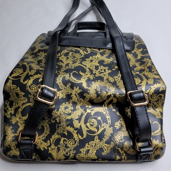 Versace Summer Iconic Backpack (Gold) - Picture 5 of 12